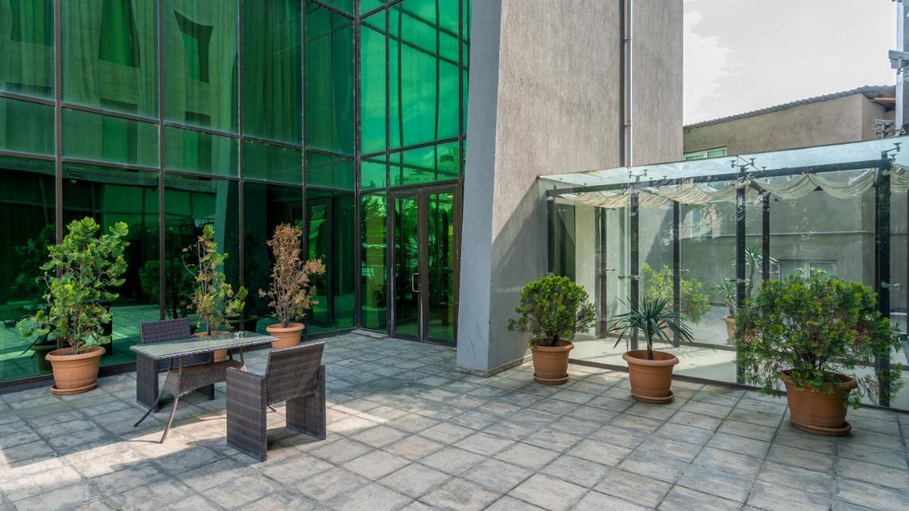 Capitol By Umbrella Tbilisi Exterior foto