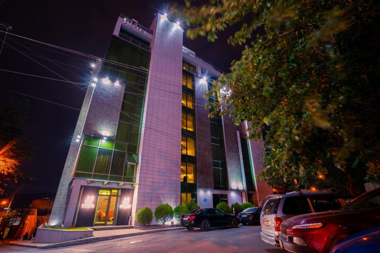 Capitol By Umbrella Tbilisi Exterior foto